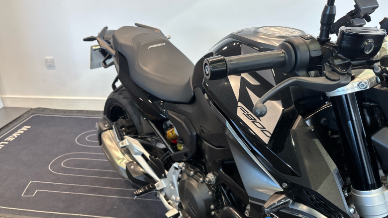 BMW F900 R